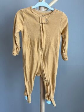 ⭐️⭐️PICK 5 / $20 Cloud Island Yellow Infant One-Piece Zipper Footed Sleeper 3-6M